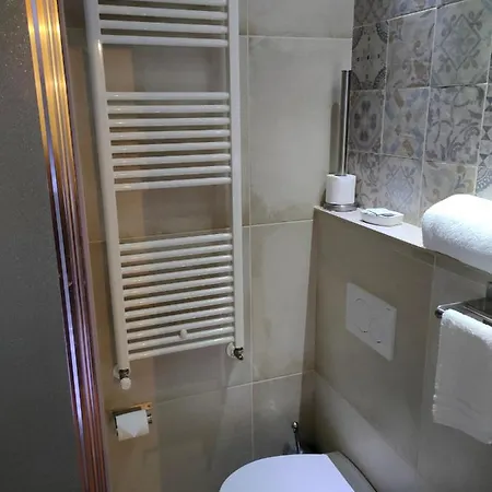 فندق مبيت وإفطار Del Corso 3*